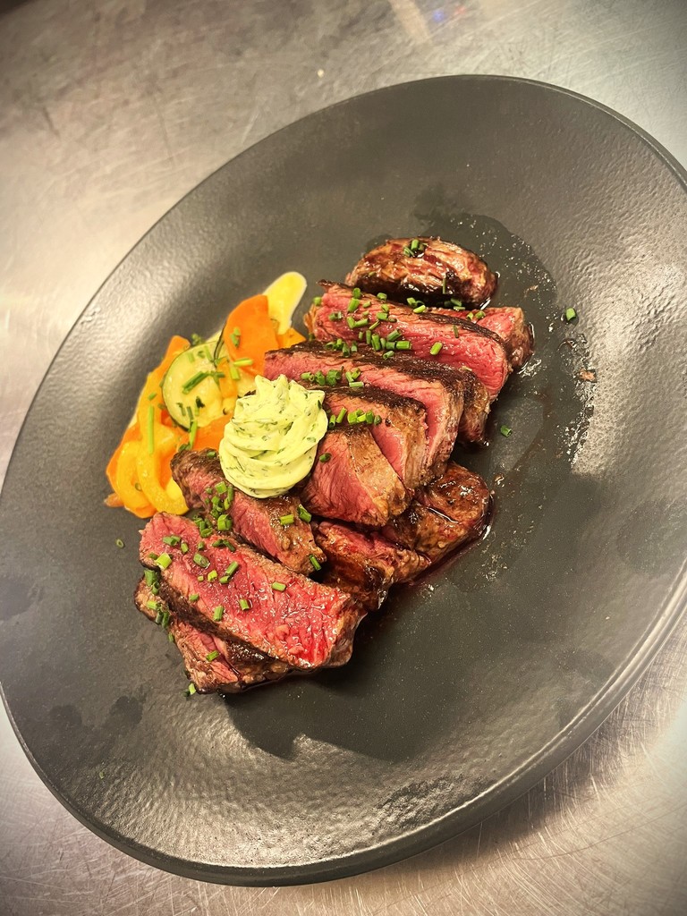 Assiette gourmande servie au restaurant
