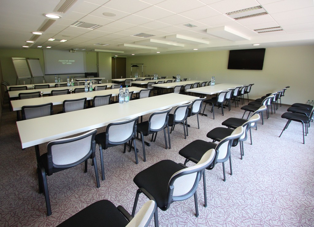 Salle de conférence tout équipée